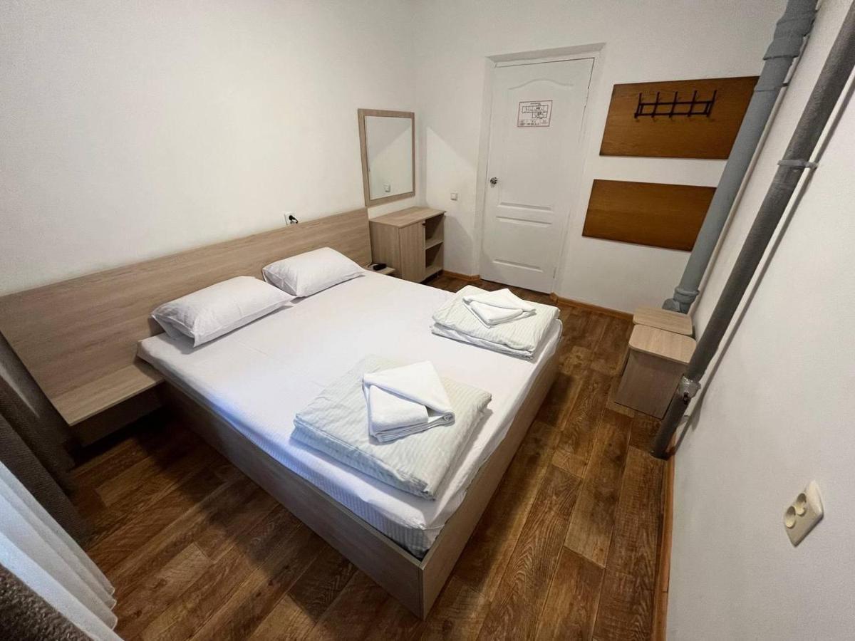 Fox Hostel Kiev Eksteriør bilde
